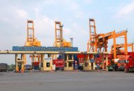 Hải Phòng: Một công nhân cảng bị giàn cần cẩu đâm tử vong