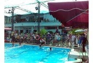 Mong có nhiều cuộc thi bơi cho trẻ em