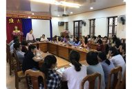 Nhà báo Huỳnh Dũng Nhân giao lưu với cán bộ, phóng viên Báo Hải Phòng