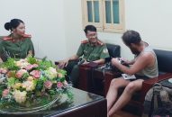 Phòng Quản lý xuất nhập cảnh CATP: Trao trả tài sản bị thất lạc cho du khách New Zealand