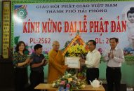 Chủ tịch Ủy ban MTTQ Việt Nam thành phố thăm, chúc mừng Thành hội Phật giáo Hải Phòng nhân dịp Đại lễ Phật Đản năm 2018