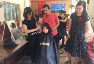 Cắt tóc miễn phí cho trẻ em hoàn cảnh khó khăn: Việc làm ý nghĩa, nhân đôi niềm vui