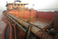 Đồn Biên Phòng Đoàn Xá bắt quả tang 1 tàu hút cát trái phép