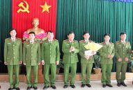 CATP khen thưởng Văn phòng Cơ quan CSĐT