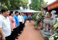 Lãnh đạo thành phố, Tổng Liên đoàn Lao động Việt Nam dâng hương tưởng niệm đồng chí Nguyễn Đức Cảnh và liệt sĩ Hồ Ngọc Lân