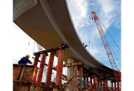 UBND thành phố họp phiên thường kỳ tháng 7:  Tập trung thu ngân sách, triển khai các dự án lớn