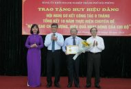 Đảng ủy Khối doanh nghiệp thành phố: Trao tặng huy hiệu Đảng và sơ kết công tác 9 tháng năm 2018