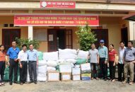 Công ty cổ phần Cảng Hải Phòng: Hỗ trợ hơn 6.000 kg hàng hỗ trợ đồng bào vùng lũ sạt