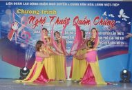 Sôi động “sân chơi” của người lao động