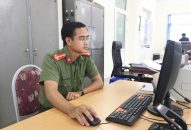 Cán bộ trẻ tận tâm với công việc