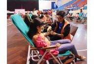 Thành Đoàn- Hội Liên hiệp thanh niên Việt Nam thành phố: Trao 200 suất quà Tết tặng người nghèo