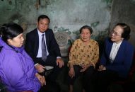 Phó Bí thư Thường trực Thành ủy thăm, tặng quà và chúc tết các tập thể, cá nhân