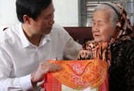 Trưởng Ban Nội chính Thành ủy thăm, tặng quà nhân nhân dịp Tết Kỷ Hợi 2019