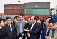 Kiểm tra tình hình nhập khẩu các lô hàng phế liệu sử dụng làm nguyên liệu sản xuất tại Cảng Hải Phòng
