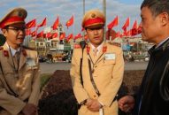 Phó Chủ tịch thường trực UBND TP Nguyễn Xuân Bình kiểm tra, chúc Tết các đơn vị