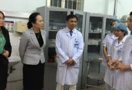 Phó Bí thư Thường trực Thành uỷ Nguyễn Thị Nghĩa thăm, chúc tết các đơn vị làm nhiệm vụ đêm giao thừa