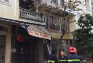 Phòng Cảnh sát PCCC và CNCH – CATP: Cứu cụ già 90 tuổi trong ngôi nhà cháy