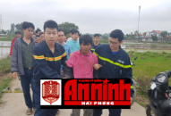 Đã khống chế an toàn đối tượng “ngáo đá” trèo cột điện cao thế