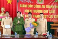 CATP khen thưởng đột xuất Trạm CSGT Lưu Kiếm