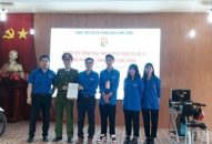 Đội thanh niên xử lý tình huống giao thông bất thường