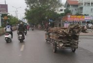 Ống kính an ninh: Xe tự chế nghênh ngang trên phố