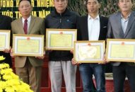 Ngư dân bám biển, vươn khơi