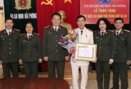 Báo An ninh Hải Phòng: Nhà báo Phạm Khắc Đoàn nhận Huy hiệu 30 năm tuổi Đảng