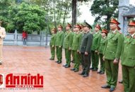 Đoàn thanh niên Khối Cảnh sát nhân dân – CAHP: Báo công tại Đền thờ Chủ tịch Hồ Chí Minh