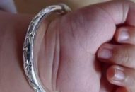 Những lưu ý khi mua trang sức cho trẻ nhỏ