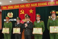 UBND thành phố khen thưởng 4 tập thể, Giám đốc CATP khen thưởng 5 cá nhân xuất sắc trong đợt cao điểm tấn công trấn áp tội phạm