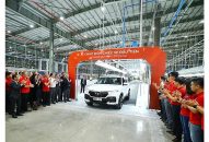 Vinfast bắt đầu lăn bánh những chiếc xe ô tô đầu tiên