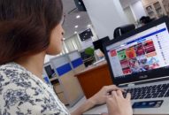 Siết chặt thị trường “hàng xách tay”