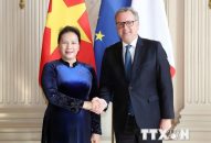 Chủ tịch Quốc hội tiến hành hội đàm với Chủ tịch Hạ viện Pháp