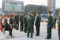 Kẻ “thả thính” và con mồi ngây dại