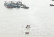 Cảnh sát đường thủy kịp thời cứu sống một cô gái nhảy