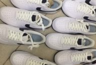 “Nuốt” không trôi 216 đôi giày giá 20.000 USD