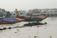 Hải Phòng: Chìm sà lan chở than gây ách tắc giao thông trên sông Tam Bạc