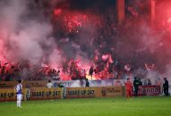 CĐV Hải Phòng đốt pháo sáng tại Hàng Đẫy: Nỗi xấu hổ của bóng đá Việt