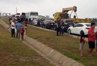 Nhiều khu du lịch quá tải, giao thông ùn tắc