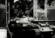 Những người lính thầm lặng trong bức ảnh lịch sử chiếc xe tăng tiến vào Dinh Độc lập