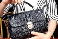 Sử dụng và bảo quản túi xách da cá sấu