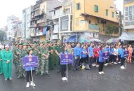 Đông đảo đoàn viên, thanh niên ra quân dọn dẹp vệ sinh môi trường và xóa quảng cáo rao vặt trái quy định