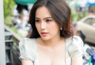 Vẻ nóng bỏng của “thánh nữ Mì Gõ” Phi Huyền Trang