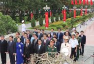 Lãnh đạo thành phố dâng hương tưởng niệm các Anh hùng liệt sỹ