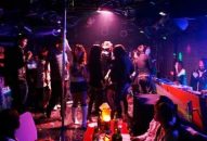 Nhân viên quán karaoke tử vong do sốc ma tuý