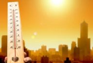 Nắng nóng hầm hập bao trùm miền Bắc, vượt ngưỡng 40 độ C