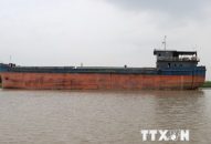 Tàu thủy đâm va vào gầm cầu An Thái qua sông Kinh Môn