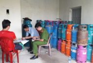 Bắt quả tang cơ sở san chiết gas trái phép