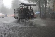 Đêm 8/6, nhiều khu vực có mưa dông kèm lốc, sét, gió giật mạnh