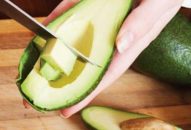 Chọn và bảo quản quả bơ ngon